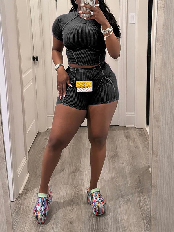 Ensemble t-shirt et short côtelés