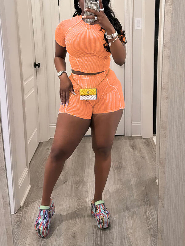Ensemble t-shirt et short côtelés