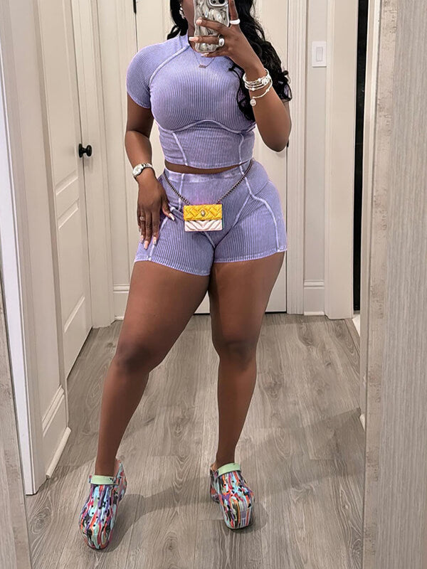 Ensemble t-shirt et short côtelés