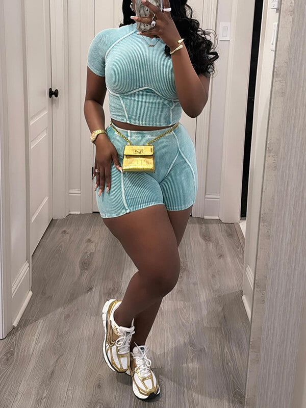Ensemble t-shirt et short côtelés