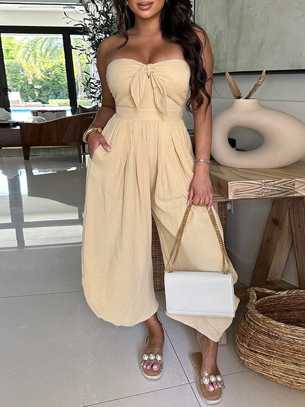 Trägerloser Jumpsuit mit Bindeband