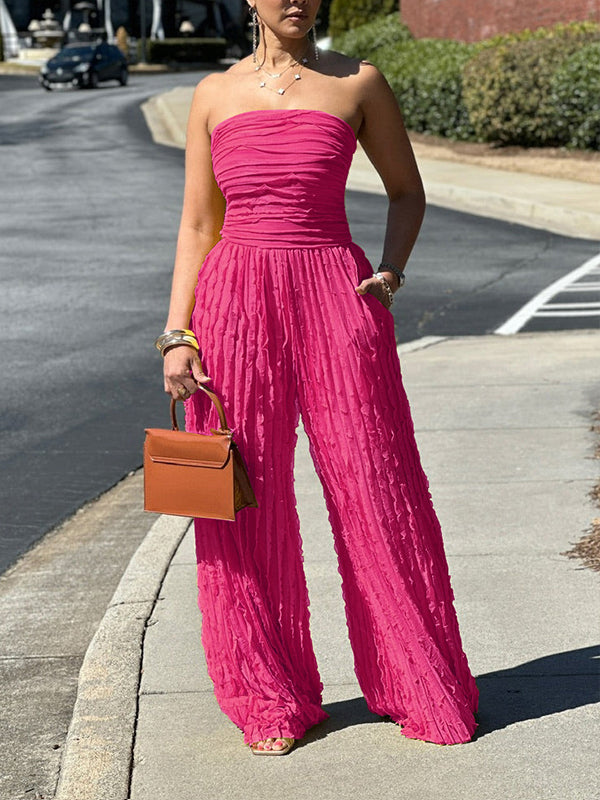 Trägerloser Jumpsuit mit Rüschen