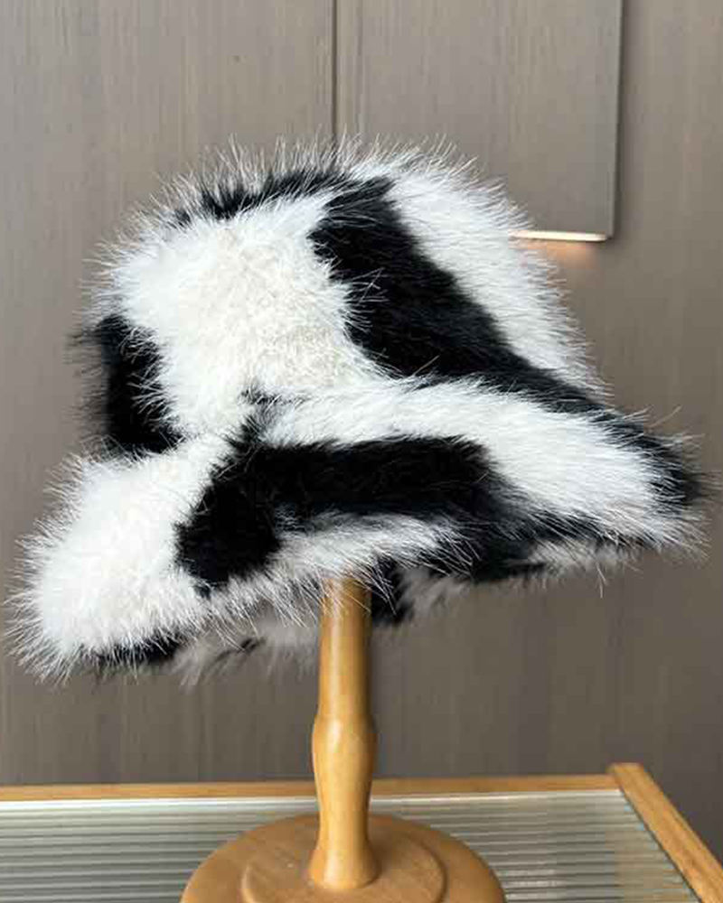 Winter Whisper Hat BlackSquare