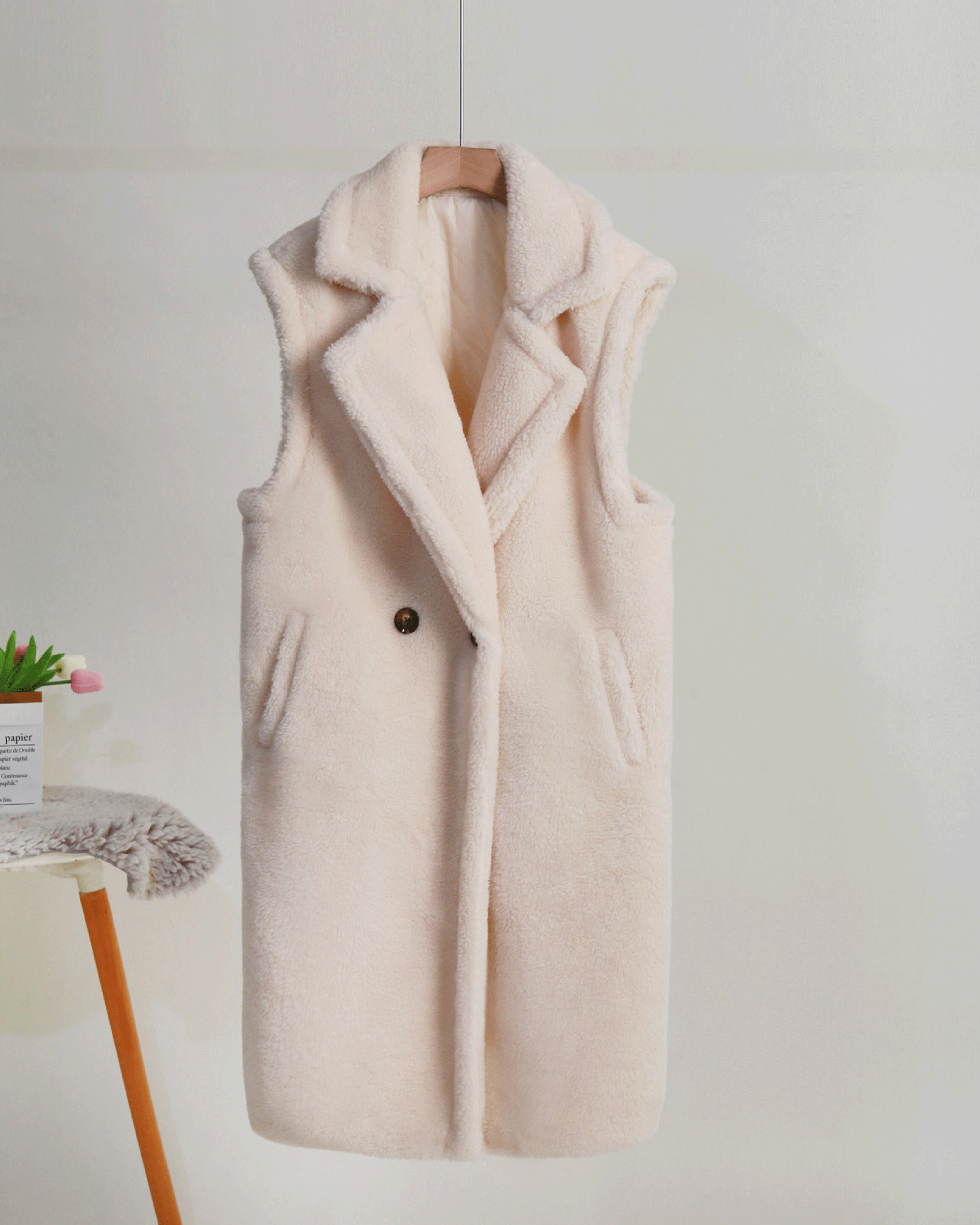 No Bear Hugs Vest Apricot