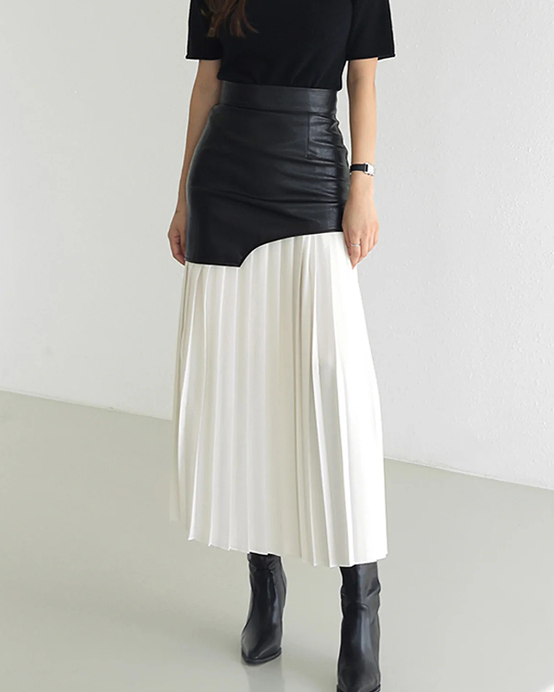 Take It In Skirt White