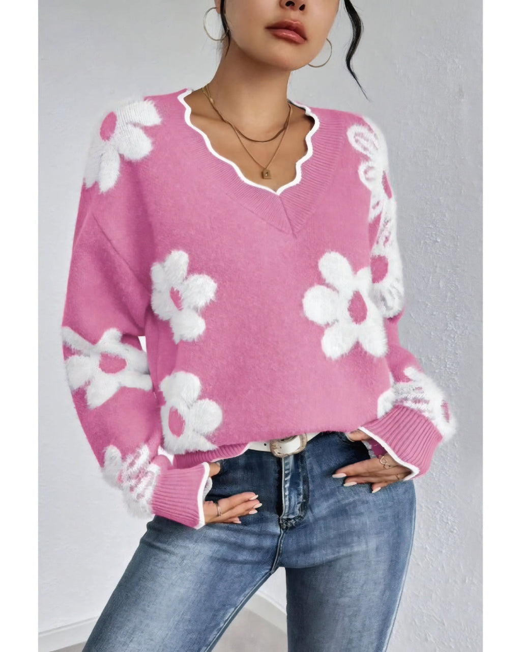 Scalloped Floral Intarsia Knit Sweater