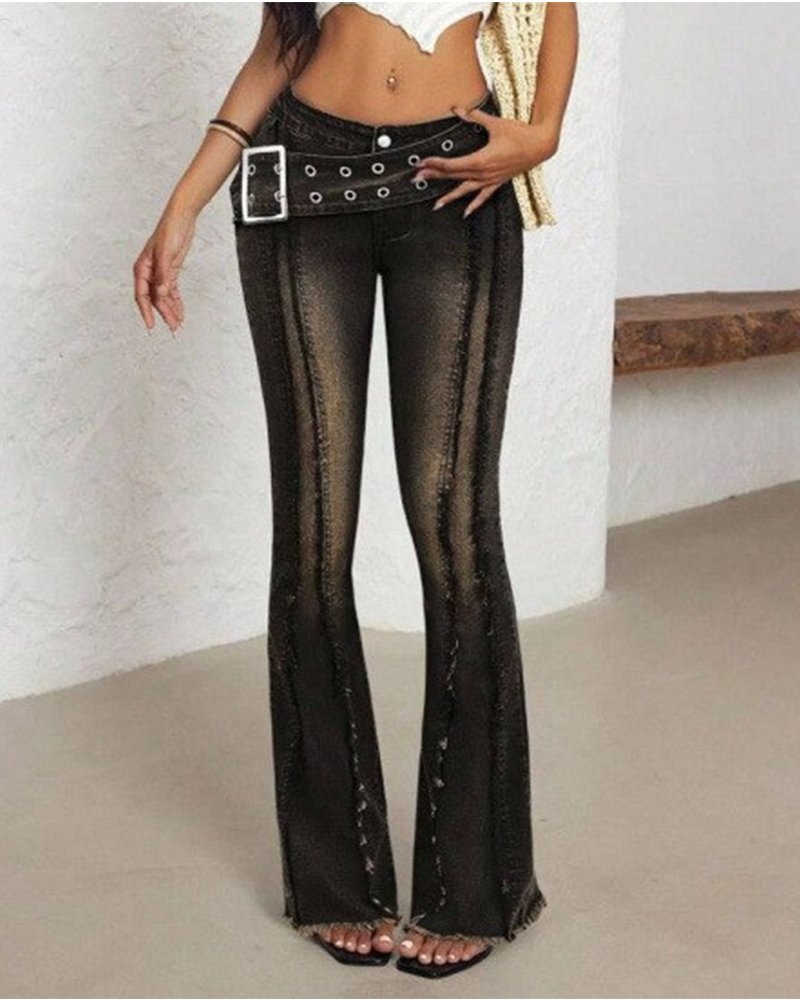 LOW RISE STATEMENT FLARE JEANS