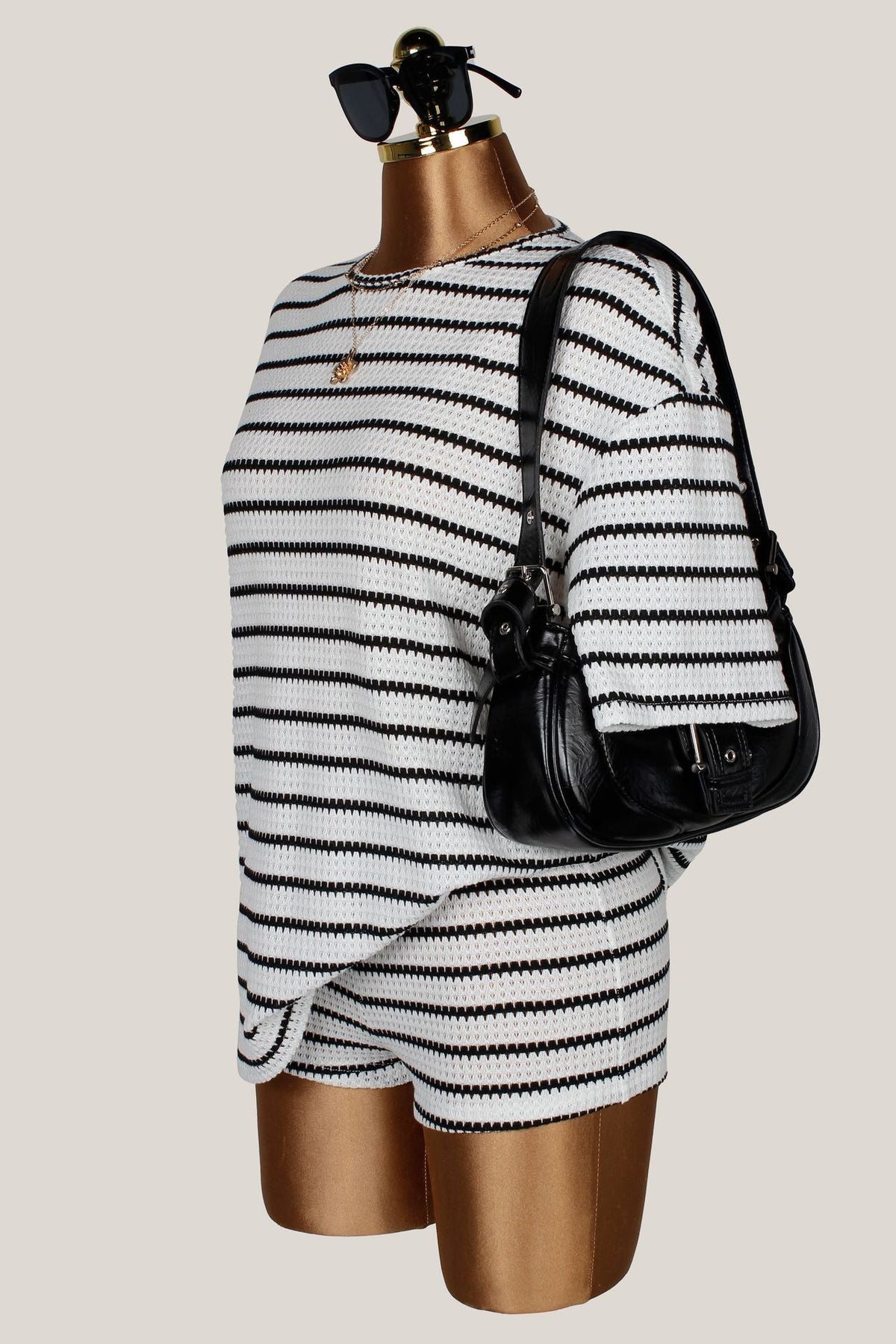 Round-Neck Patchwork Short-Sleeve Top & Shorts Two-Piece Set for Summer Casual Wear
