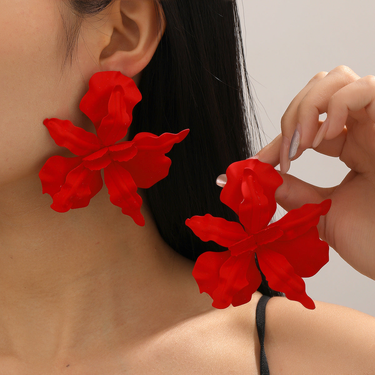 Fashionable Petal Earrings