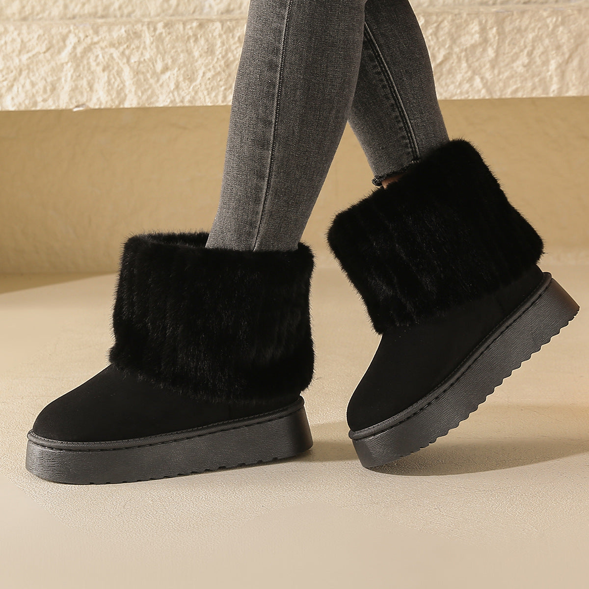 Women's Fleece-Lined Striped Decorative Snow Boots