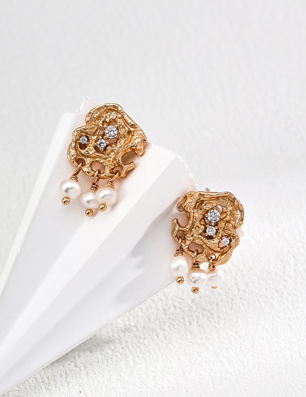 Vintage Natural Pearl Zirconia Earrings