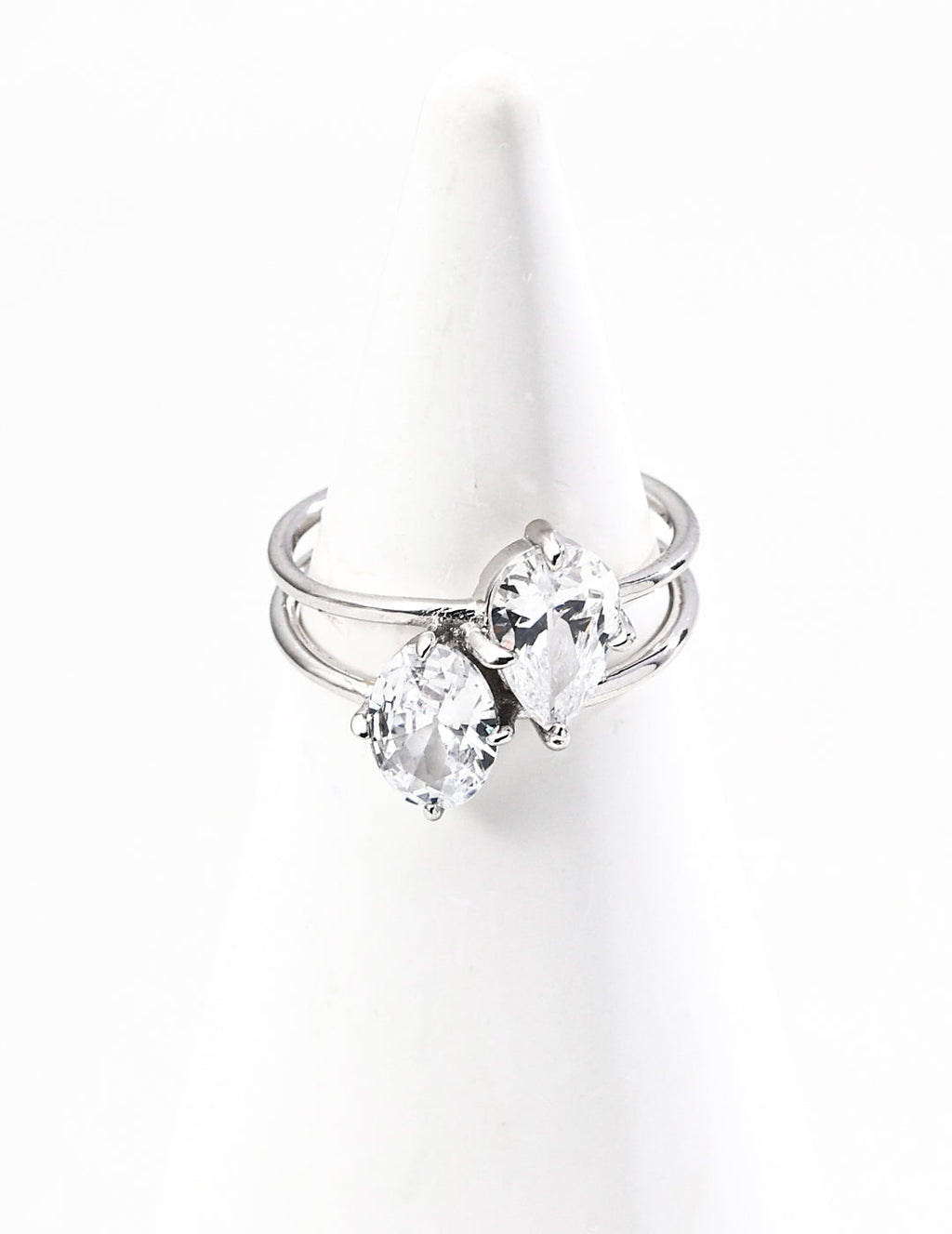 Heart to Heart Simple Zirconia Ring