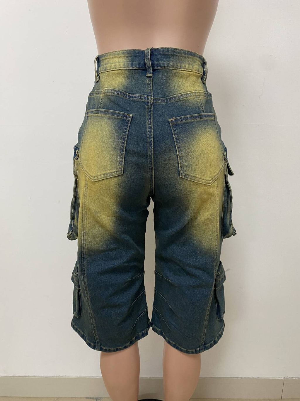 Yellow-Blue Gradient Cargo Shorts for Casual Streetwear