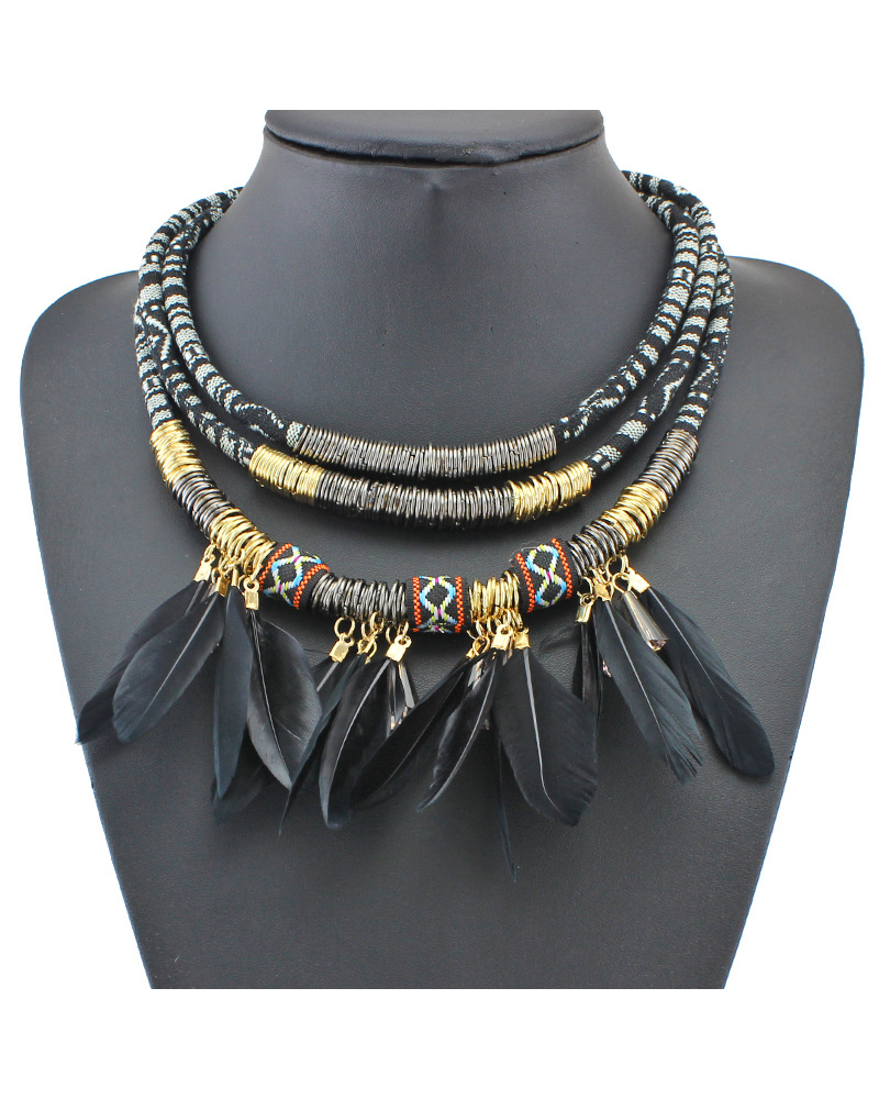 Bohemian feather necklace Black