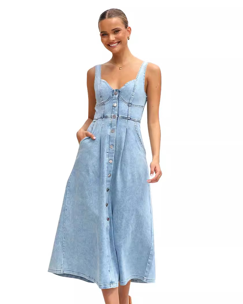 Autoritaire en robe bleue