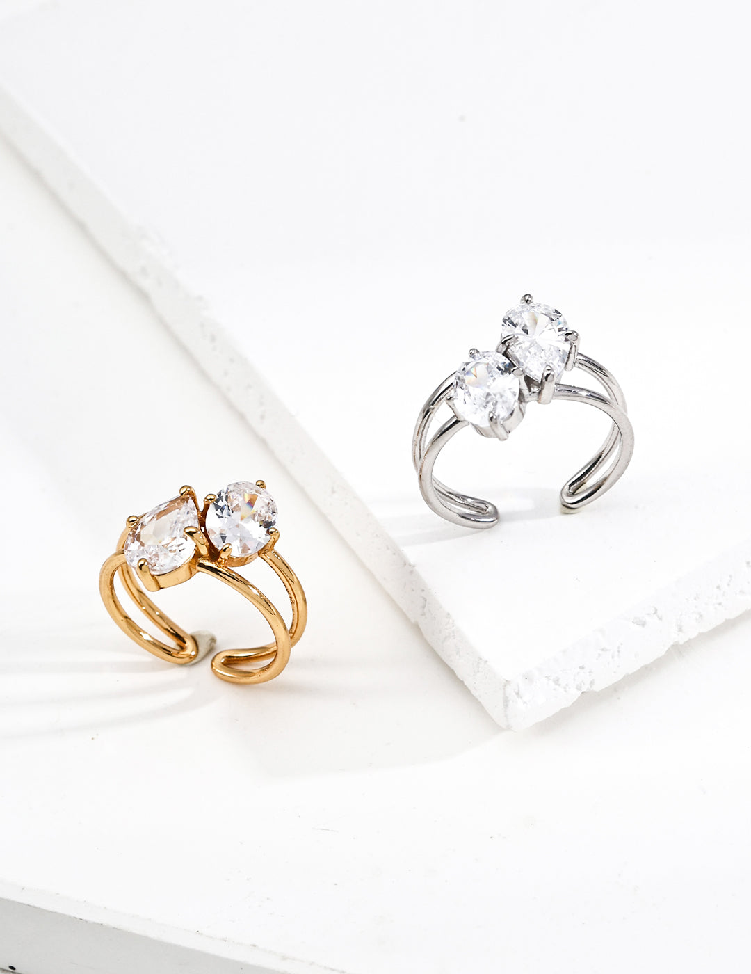 Heart to Heart Simple Zirconia Ring