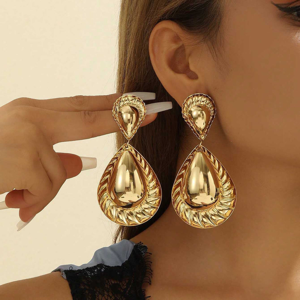 Heart-Shaped Teardrop Vintage Metal Earrings