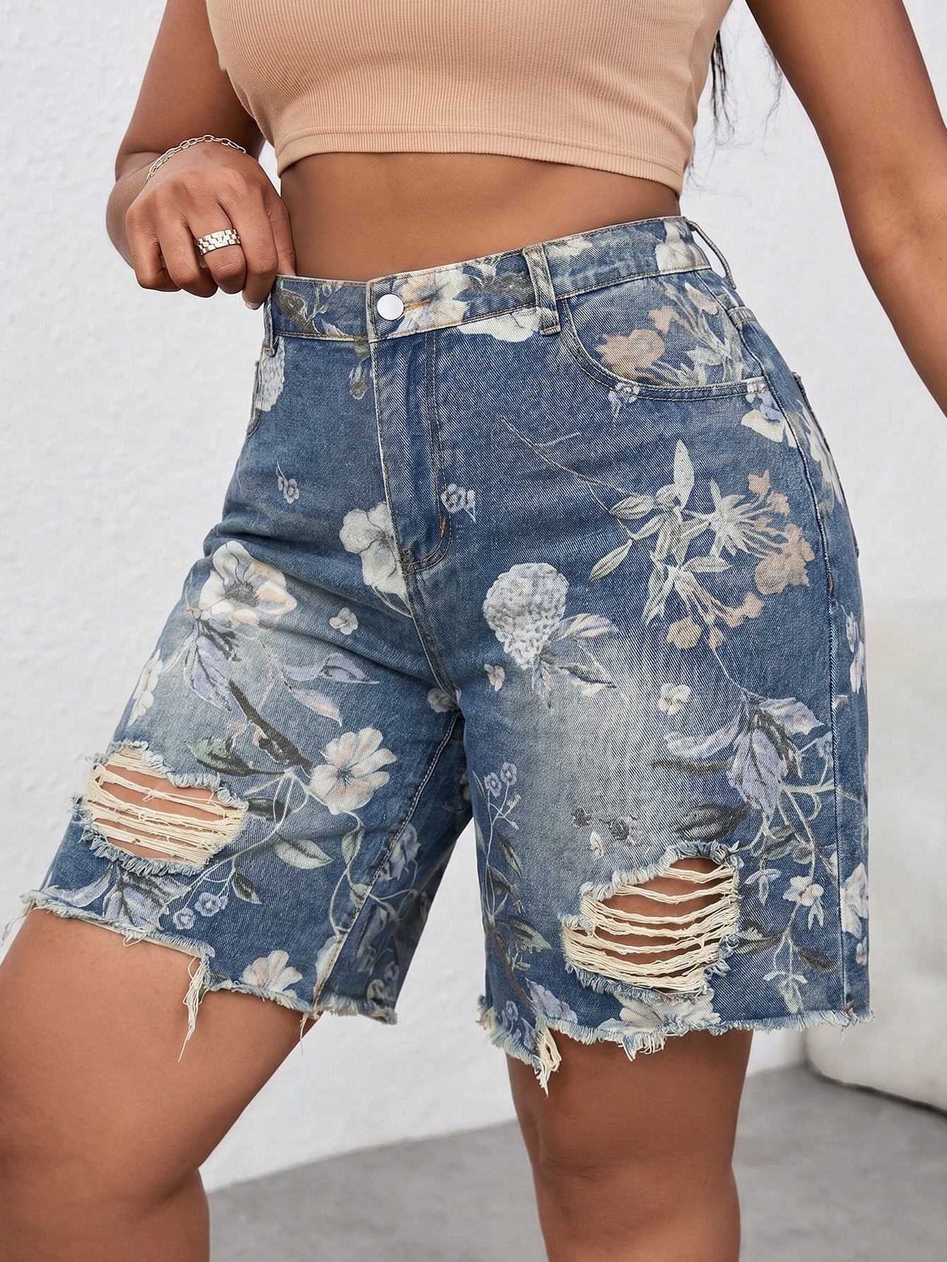 Plus Size Ripped Printed Denim Shorts for Casual Wear