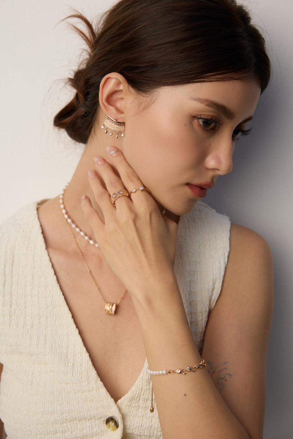 Vintage Design Zirconia Ring