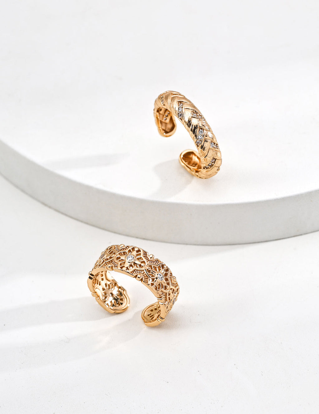 Vintage Design Zirconia Ring