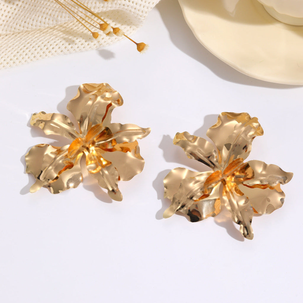 Fashionable Petal Earrings
