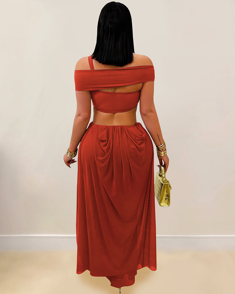 Motion in Mesh Dress