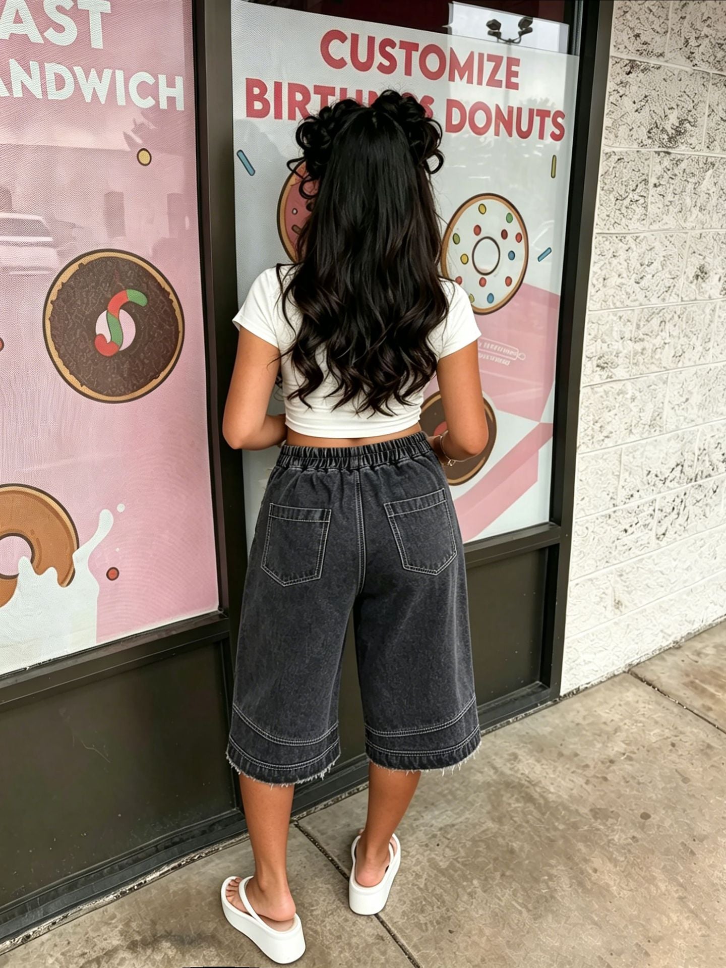 Puppy Cartoon Embroidered Capri Denim Pants for Casual Streetwear