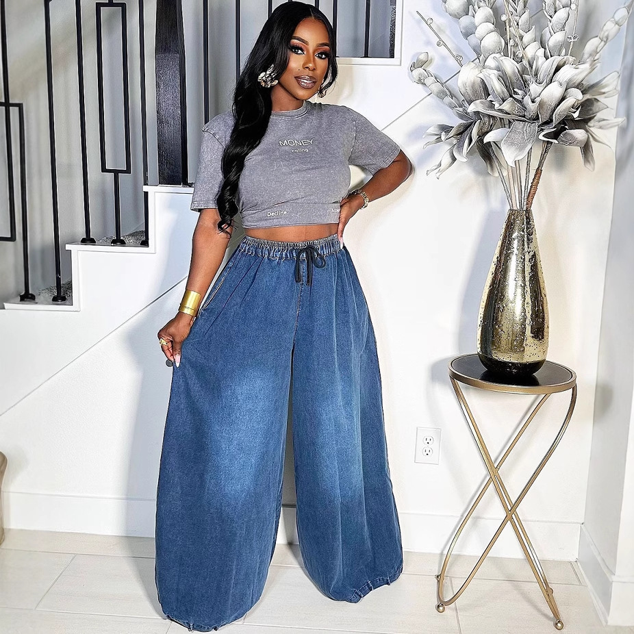 Elastic Waist Loose-Fit Jeans