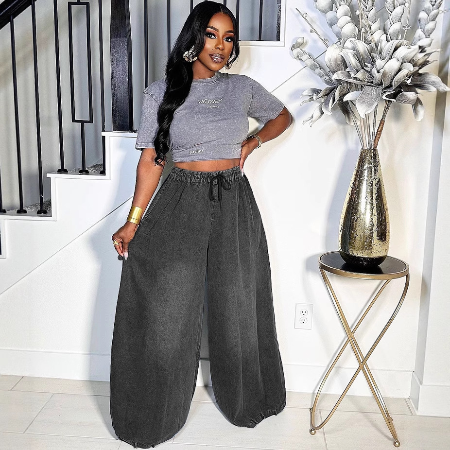 Elastic Waist Loose-Fit Jeans