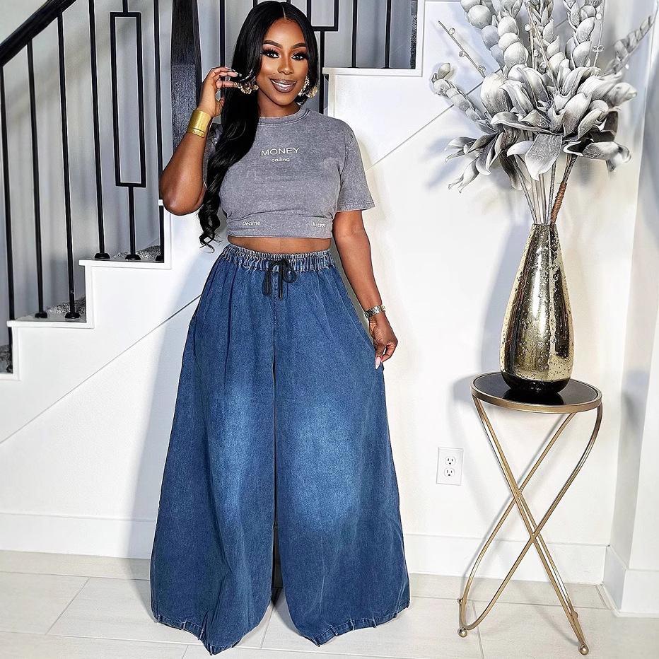Elastic Waist Loose-Fit Jeans