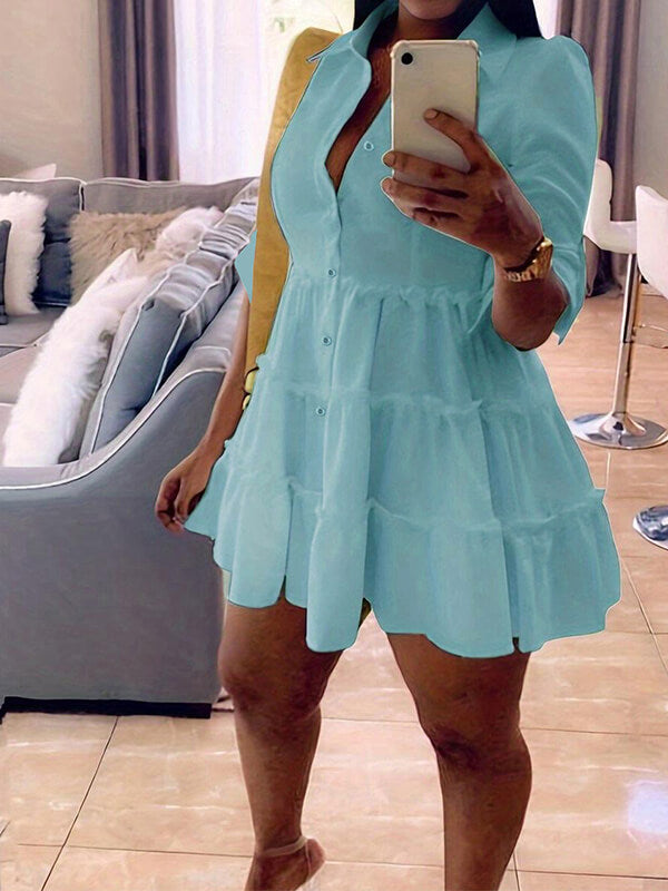 Einfarbiges Rüschenkleid mit Knopfleiste vorne – Ausverkauf