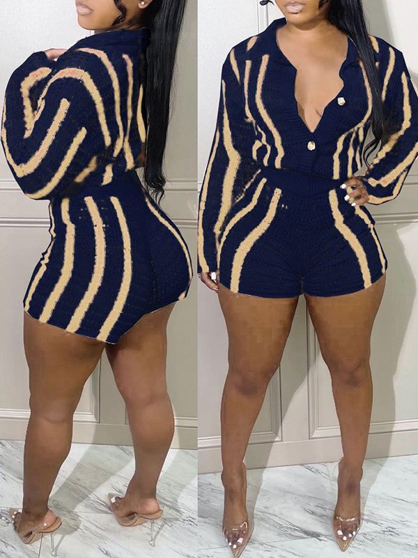 Ensemble chemise et short en tricot à rayures