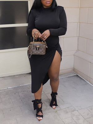 Solides Kleid mit gedrehtem Schlitz – Ausverkauf