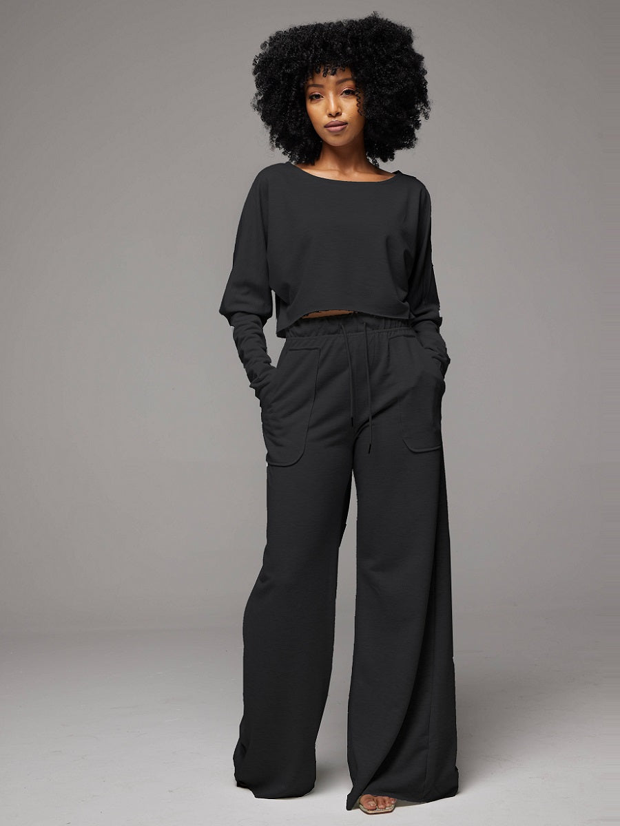 Set aus Sweatshirt mit offenem Schnitt und Hose mit weitem Bein