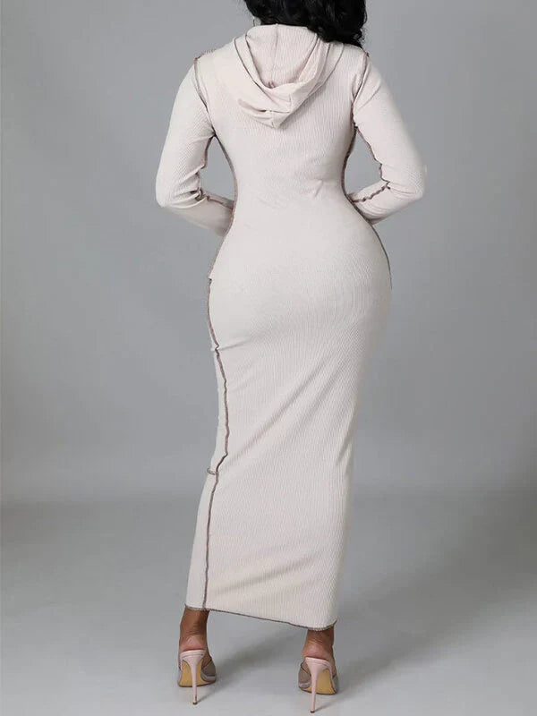 Robe à capuche à l'envers