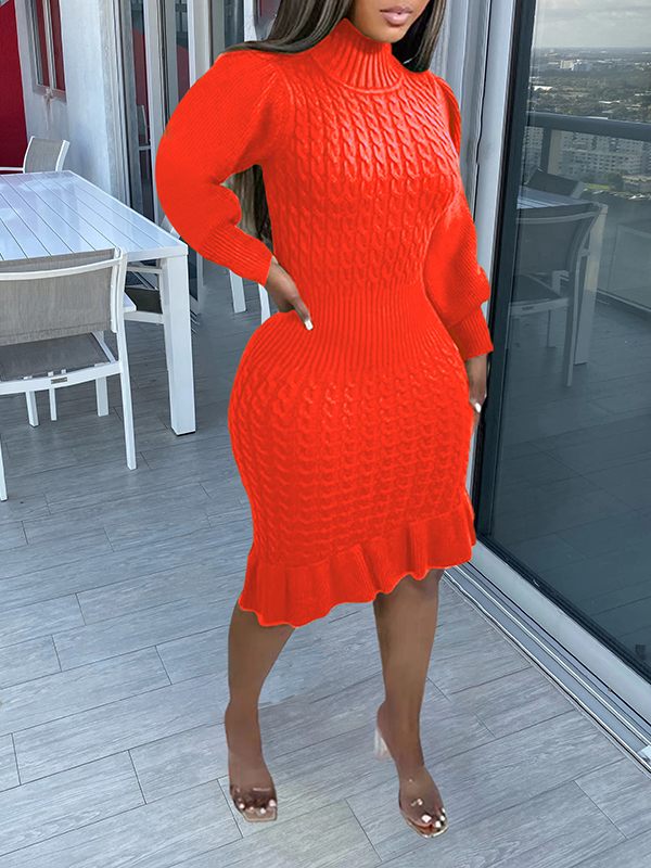 Rollkragen-Strickkleid mit Rüschen – Ausverkauf