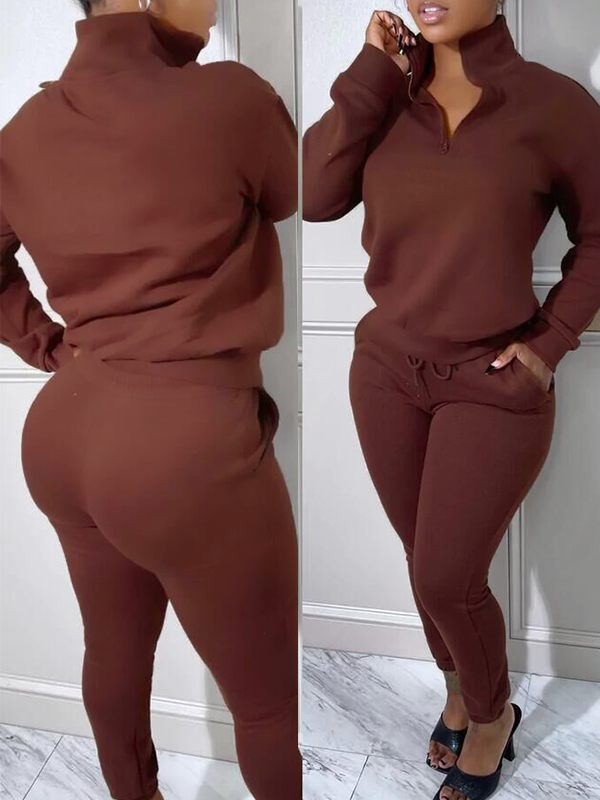 Ensemble sweat-shirt zippé et pantalon de jogging