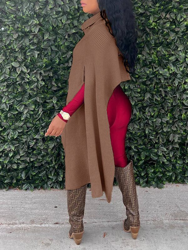 Cape en tricot à col roulé asymétrique