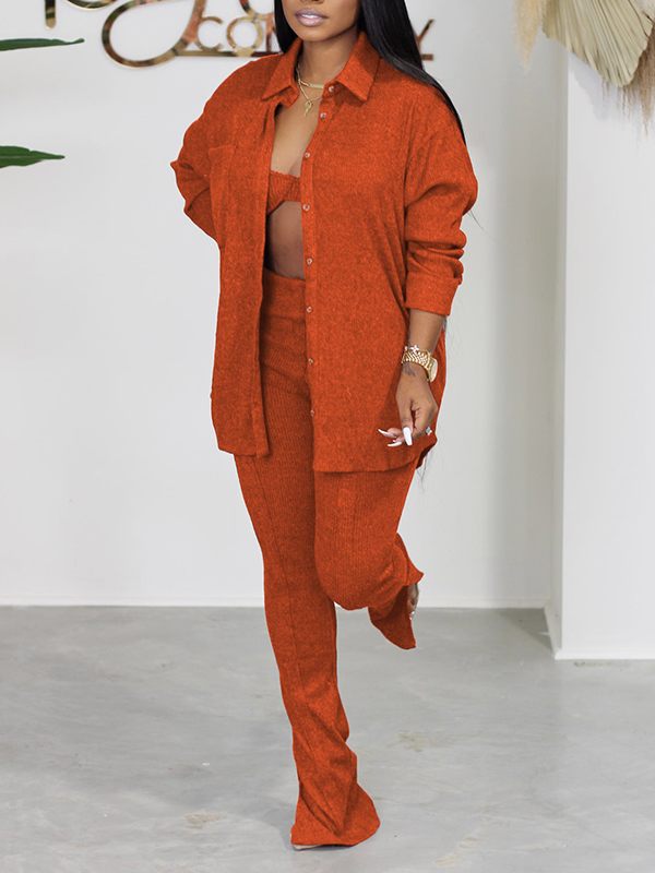 Ensemble trois pièces avec chemise en tricot