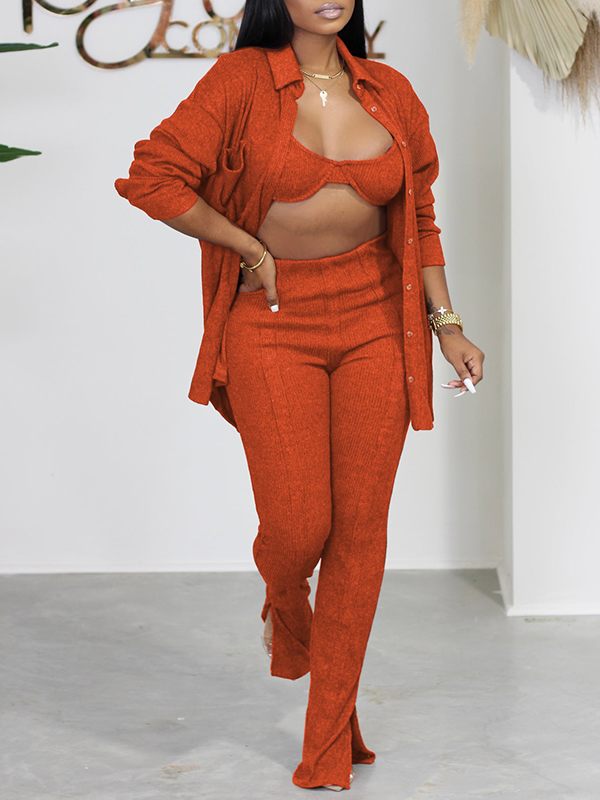 Ensemble trois pièces avec chemise en tricot