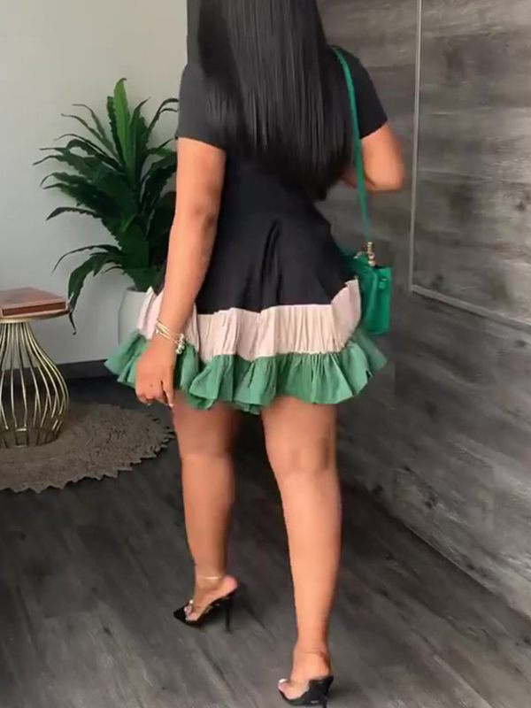 Dreifarbiges Rüschenkleid