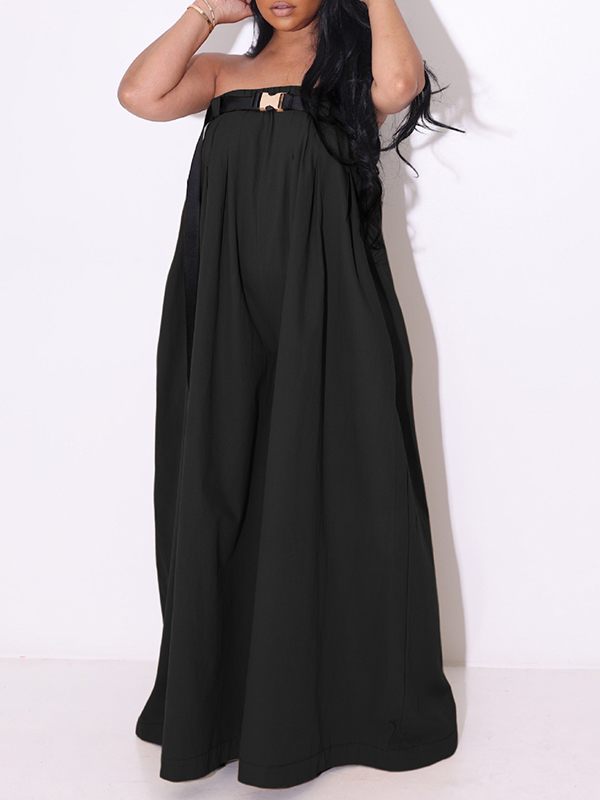 Trägerloser Jumpsuit mit Gürtel