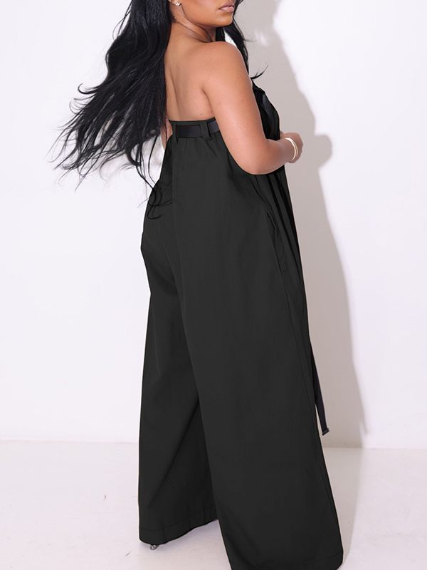 Trägerloser Jumpsuit mit Gürtel