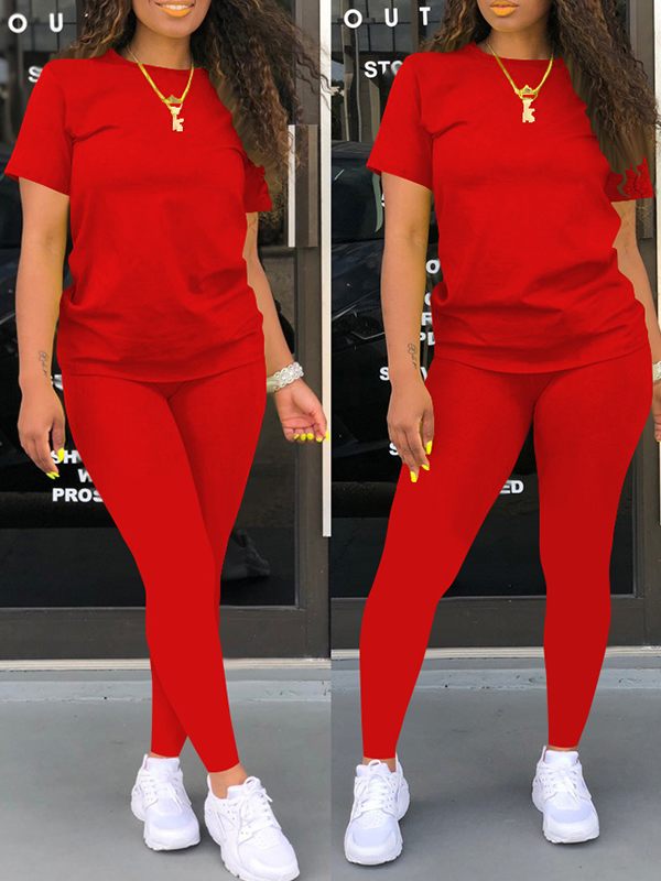 Indiebeautie – Einfarbiges T-Shirt- und Hosen-Set