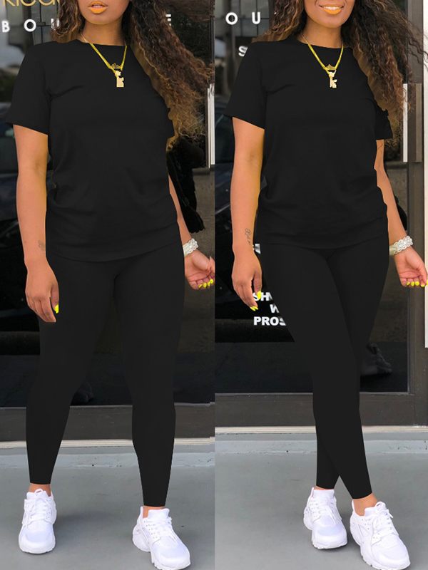 Indiebeautie – Einfarbiges T-Shirt- und Hosen-Set