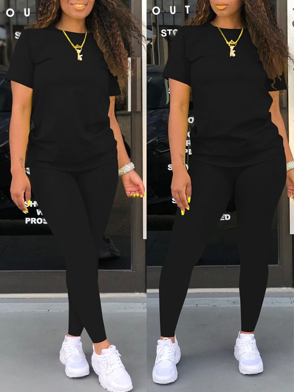 Indiebeautie – Einfarbiges T-Shirt- und Hosen-Set