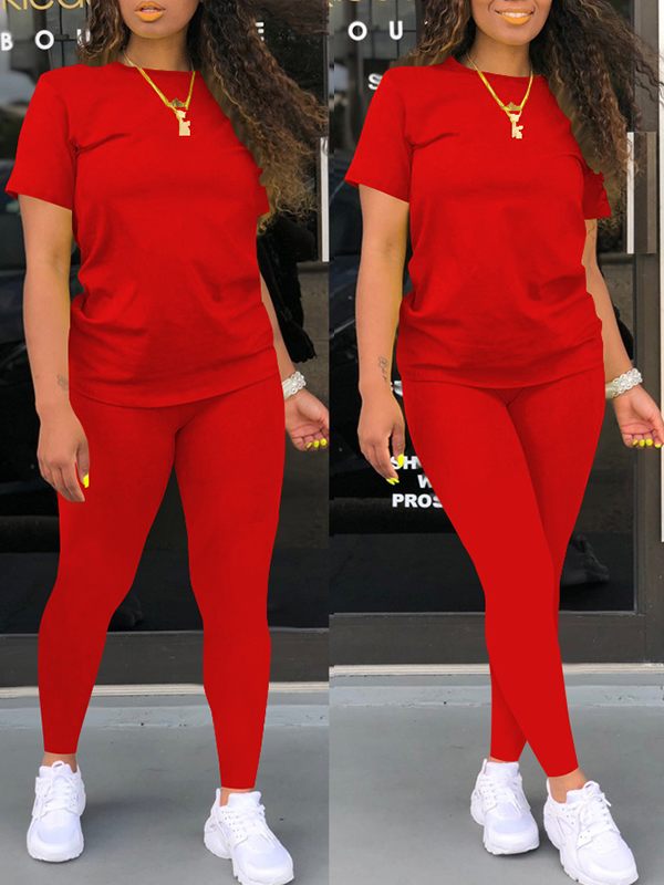 Indiebeautie – Einfarbiges T-Shirt- und Hosen-Set