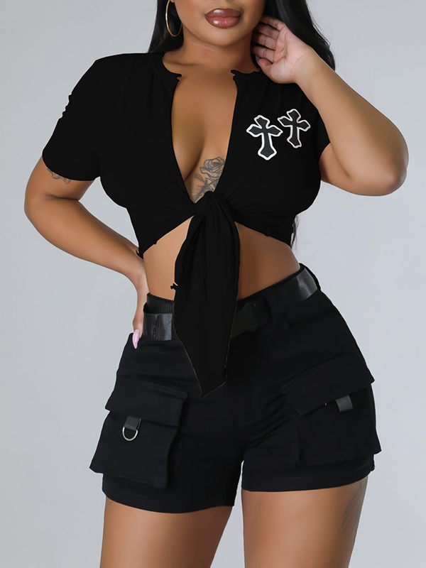 T-shirt noué sur le devant à double croix