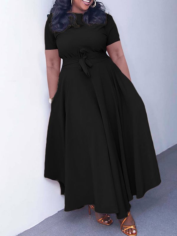 Kurzärmliges Kleid zum Binden