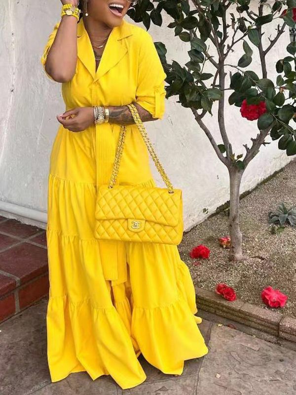 Einfarbiges Rüschenkleid mit Bindeband